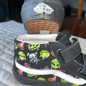 Glow in the Dark!! Trippy dip Vans Kids Sk8-Mid Reissue V Shoe